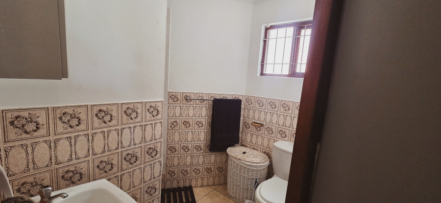 4 Bedroom Property for Sale in Boknesstrand Eastern Cape